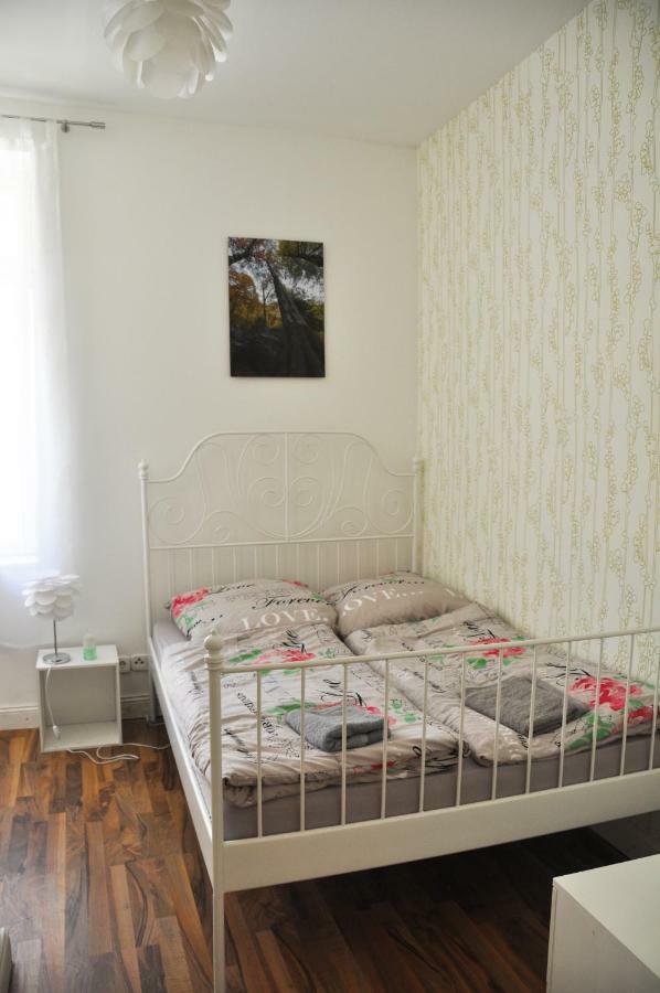 Privatunterkunft Farbgasse 13 *